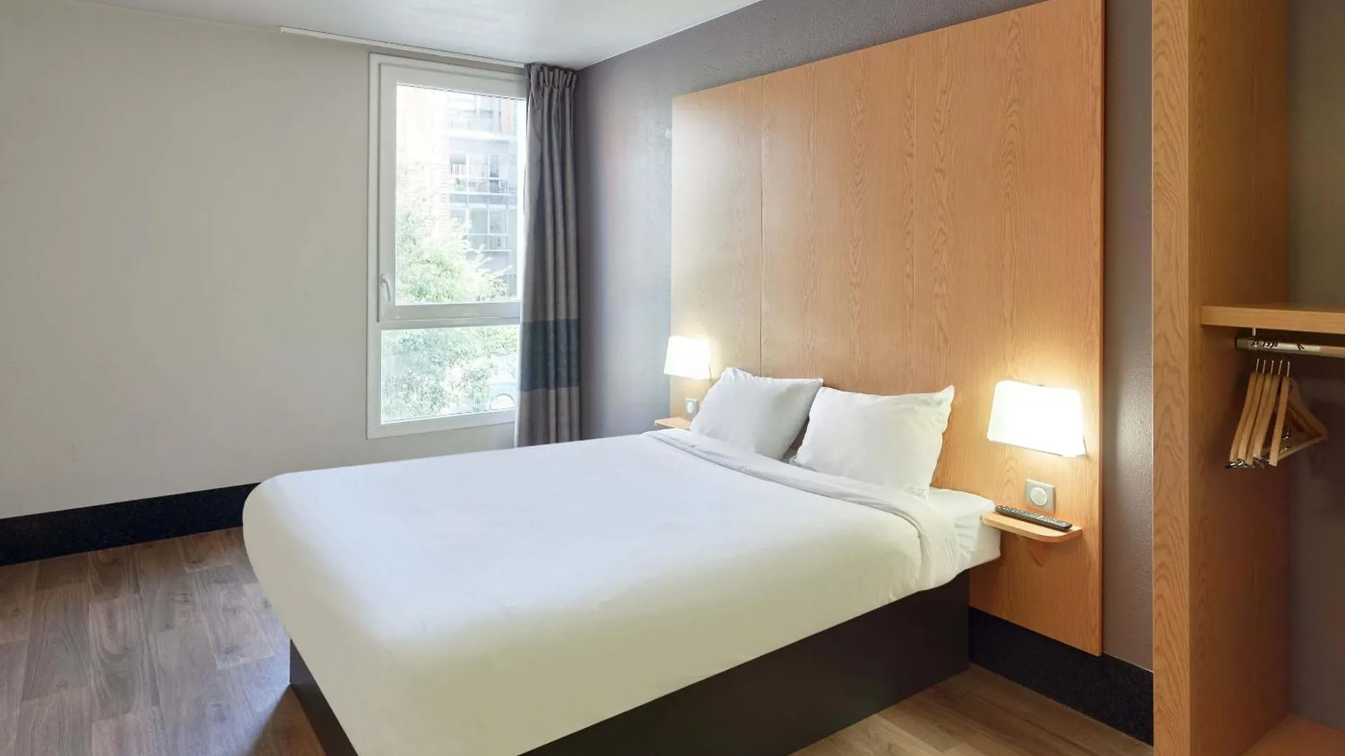 B&B HOTEL Orly Chevilly Marché International