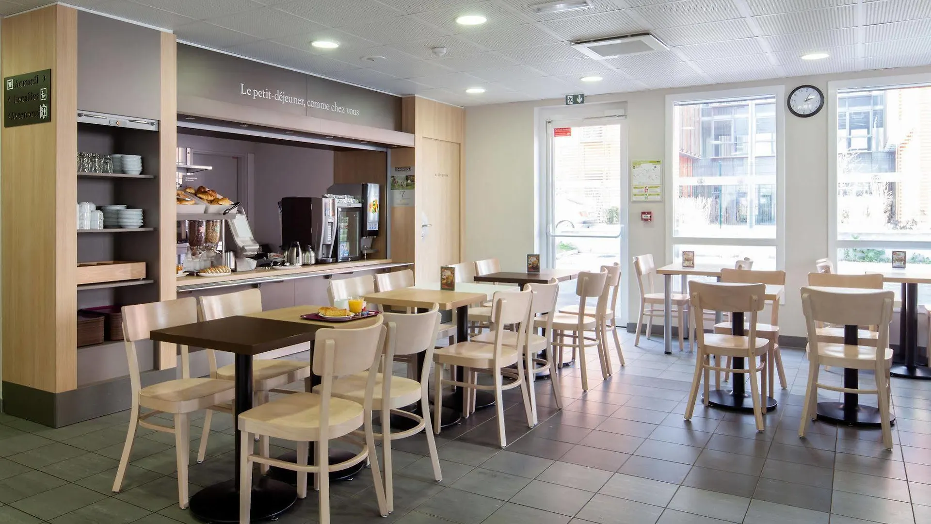 B&B HOTEL Orly Chevilly Marché International