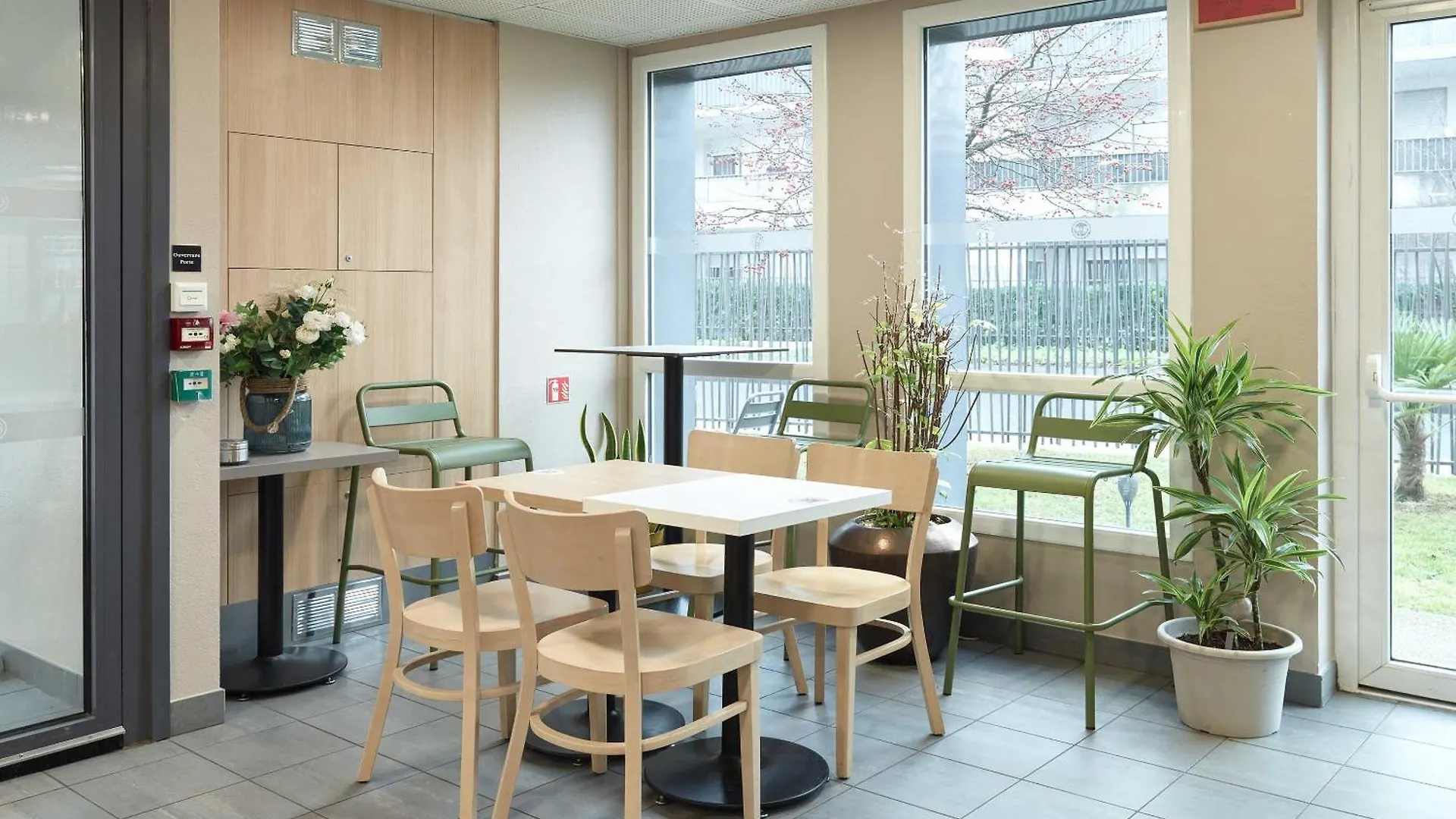 B&B HOTEL Orly Chevilly Marché International Francia